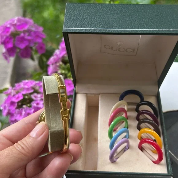 GUCCI So popular vintage RARE bracelet watch 💕💜💕 - Picture 3 of 5